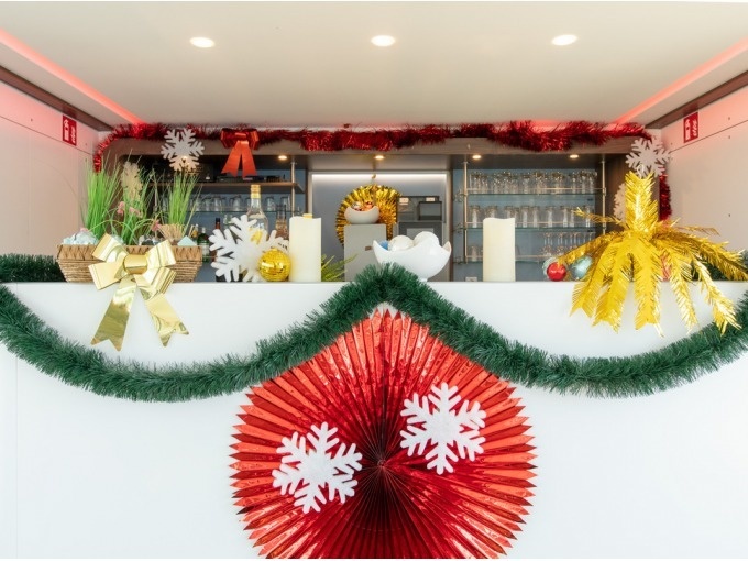 Punsch & Plätzchenduft weihnachtliche Berlin Highlight Tour auf einem Solar-Katamaran | Märkisches Ufer