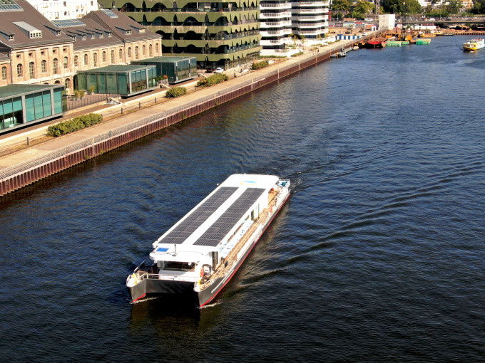 Schiffsrundfahrt mit dem Solarschiff  | Ostwärts eine Kombination aus Natur und Geschichte | Abfahrt Hafen Solarwaterworld 