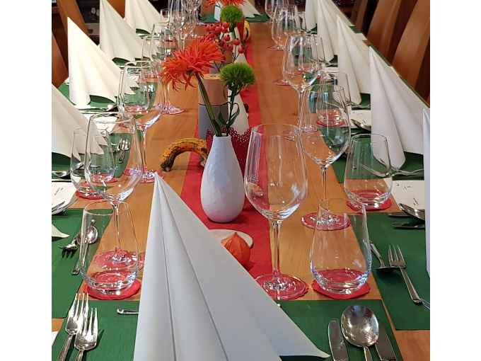 Wine & Dine - Bei Sonja am Tisch in der Kochschule Sonja Lenz in Stuttgart-Hedelfingen