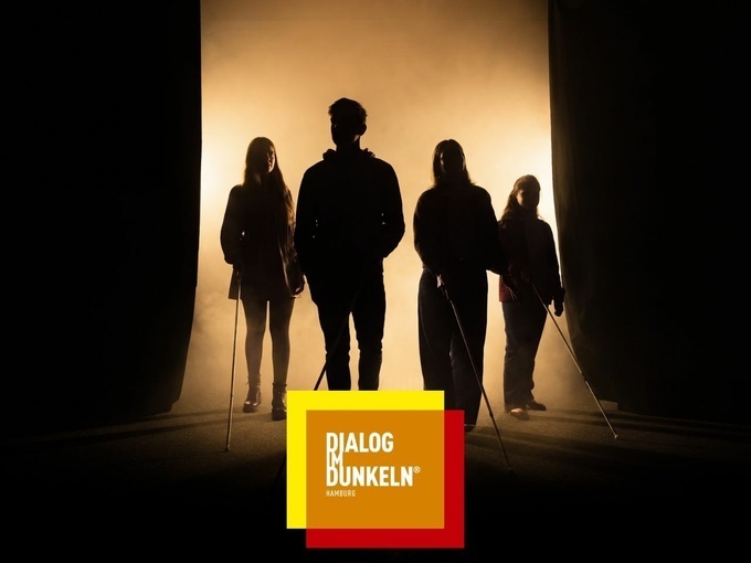 Dialog im Dunkeln (Tour auf Deutsch) - 75 Minuten Special mit Hafenrundfahrt (nur Samstag und Sonntag)