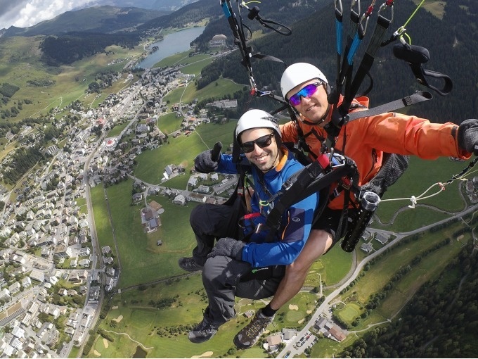 Early-Bird Paragliding in Davos (Video & Fotos inklusive)
