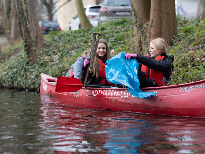 5er Canadier "Paddle & Clean - Leipzig räumt auf!"