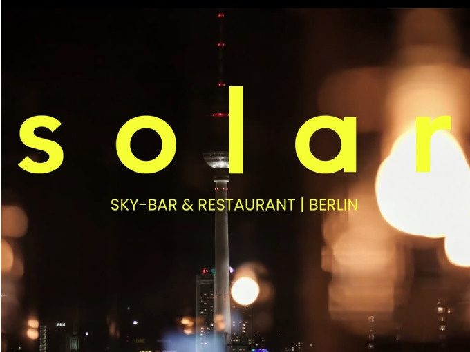 Sky Bar Sunset Tour Berlin – Sunset Walk, Rooftop & Drink