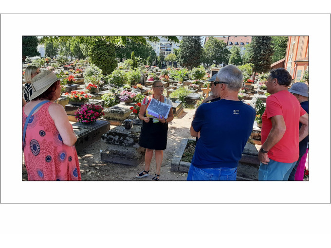 Der St. Johannisfriedhof und die Hesperidengärten