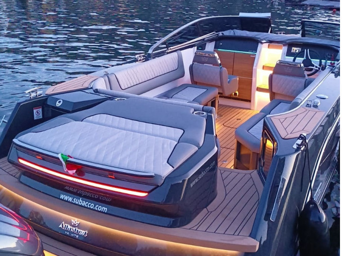 Lake Como: 2-Hour Luxury Boat Tour with Captain & Villas - Private luxury Boat tour Lake Como | 2h