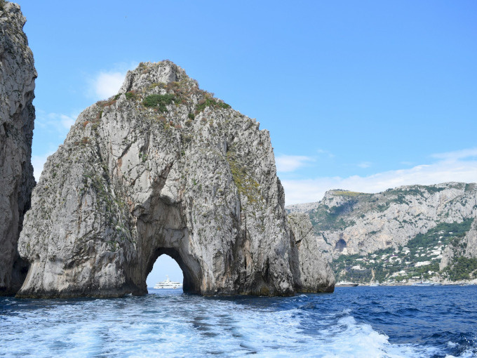 CAPRI: Tour Condiviso in Barca con Stabilizzatore - LOW SEASON APR/MAG/OTT