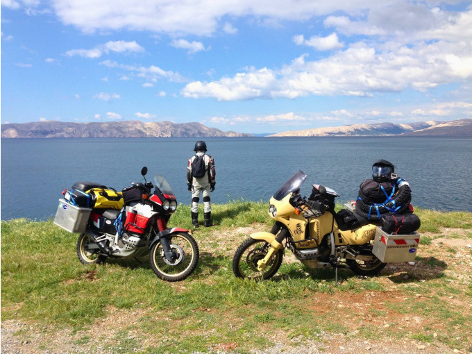 13.08.2027 / Thomas Finke: Crossing Borders – Motorradabenteuer über die Seidenstraße und den Pamir Highway Richtung Mongolei