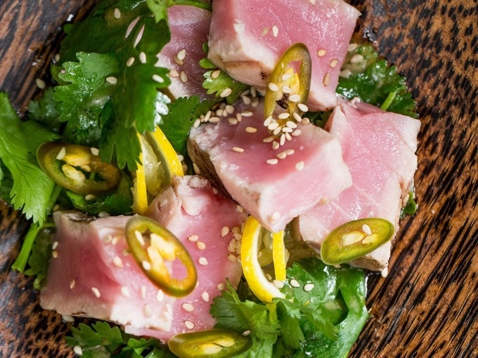 28. Tomahawk de Cerdo con Pi&ntilde;a a la Parrilla image 2