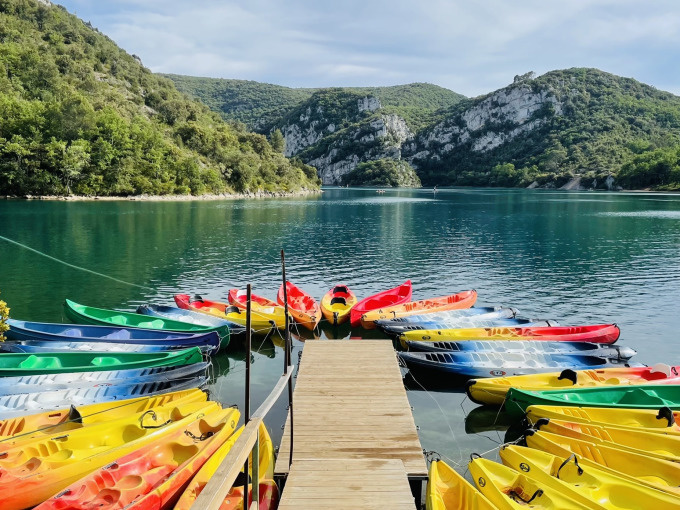  Kayak ;  2 personnes ou 2 adultes + 1 enfant ( - 30 kg ) - 3 heures  