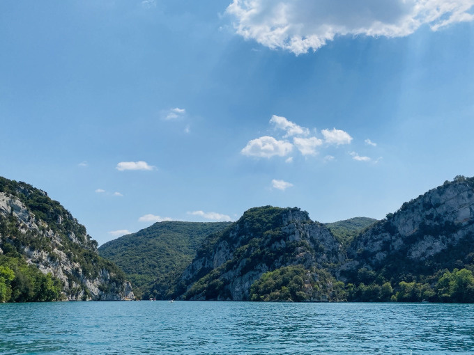  Kayak ;  2 personnes ou 2 adultes + 1 enfant ( - 30 kg ) - 3 heures  