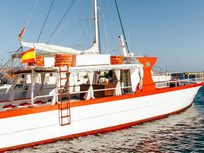 Utopia 4 Boat Hire from Ibiza town to Formentera.  11-5pm