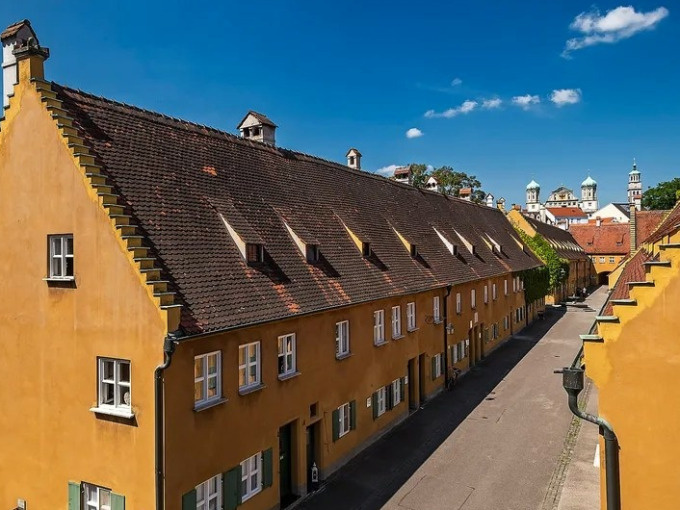 Die Fuggerei. Führung in deutscher Gebärdensprache